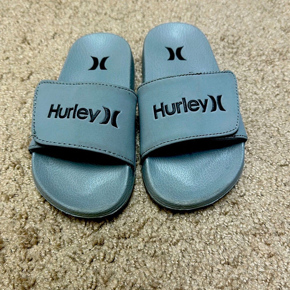Little boys’ size 11 Hurley slides - gray